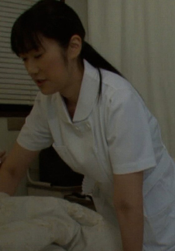 入院中、看護師に眠れないから少し話相手になってくれと…！夜勤の看護師さんは欲求不満で性欲を持て余している パッケージ画像