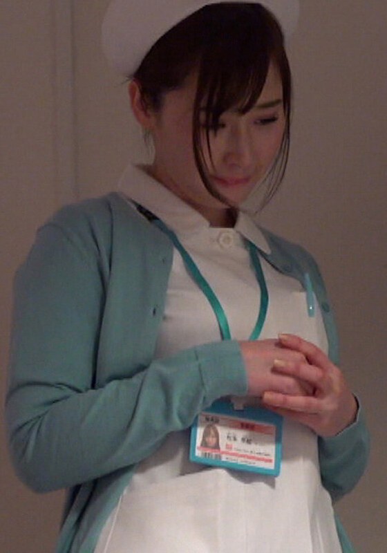 結婚3年目の看護師にギン勃ちチ●ポを見せてフェラ抜き!深夜、性欲に火がついた看護師は声を●して快楽堕ち…! パッケージ画像